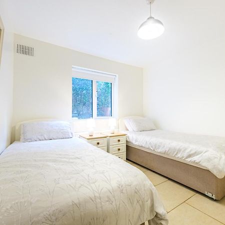 33A Steepleview Apartman Trim Kültér fotó