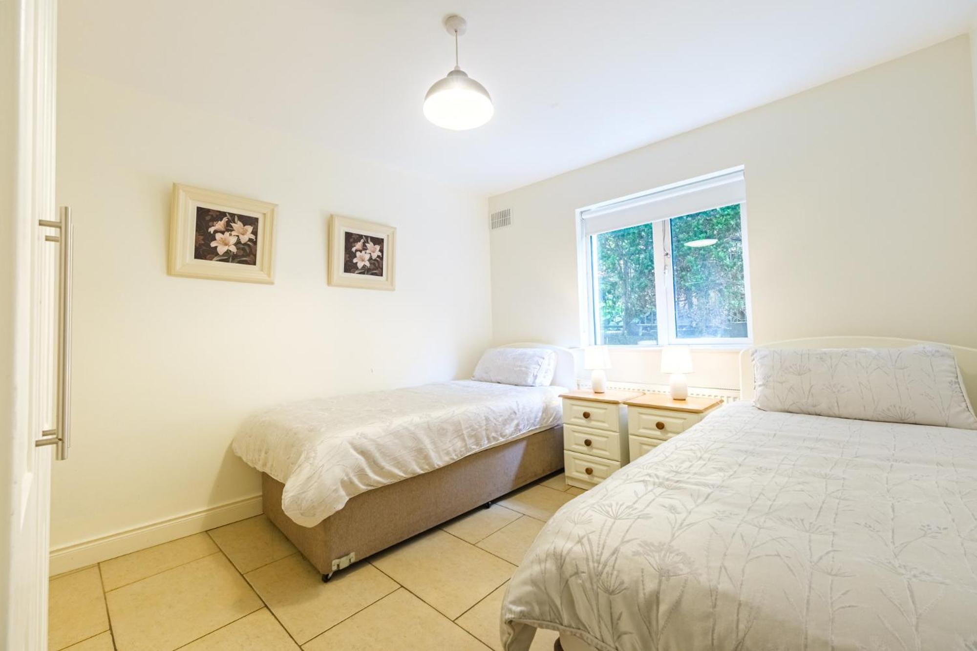 33A Steepleview Apartman Trim Kültér fotó